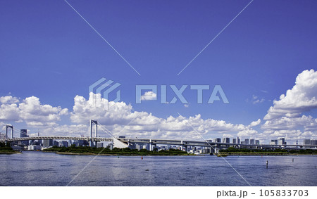 レインボーブリッジ お台場海浜公園からの風景  レインボーブリッジ お台場海浜公園からの風景  105833703