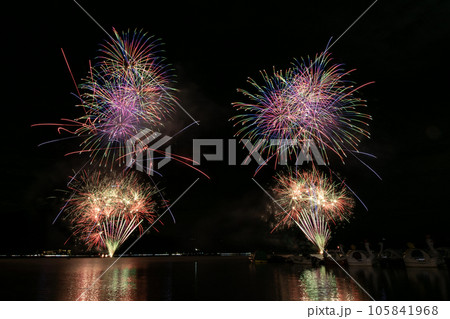 山中湖報湖祭 花火打上風景 山中湖報湖祭 花火打上風景 105841968