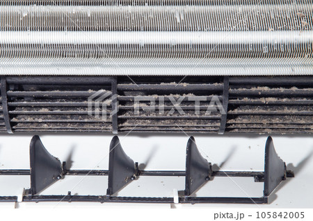 エアコン内部の汚れ　カビ　ホコリ　 105842005