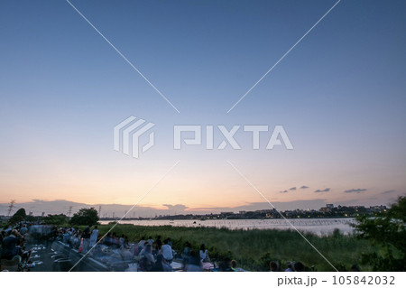 手賀沼花火大会 会場風景 手賀沼花火大会 会場風景 105842032