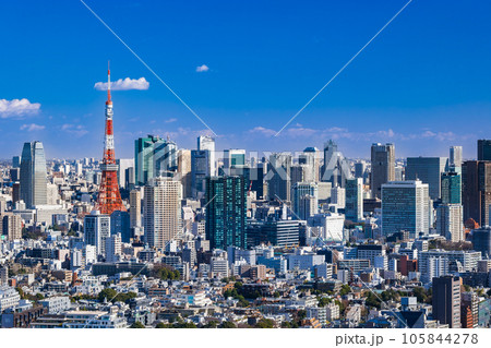 東京タワーと都心部景観 105844278