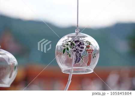 夏の風物詩風鈴 105845804