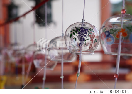 夏の風物詩風鈴 105845813