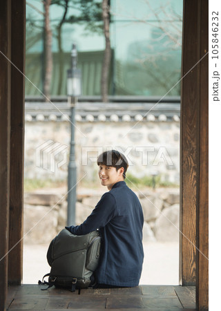 Young male college student traveling with a backpack in Korea 105846232