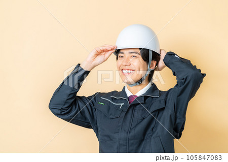 若い作業員 若い作業員 105847083