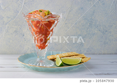 メキシコ料理のセビーチェ・アカプルケーニョ Ceviche acapulqueño メキシコ料理のセビーチェ・アカプルケーニョ Ceviche acapulqueño 105847930