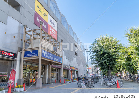 駅前風景　本川越駅 105861408