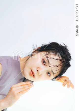 女性のファッションポートレート 女性のファッションポートレート 105865253