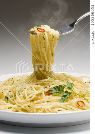 スパゲティーぺペロンチーノ 105866053