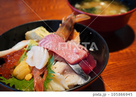 海鮮丼(特上) 海鮮丼(特上) 105866945