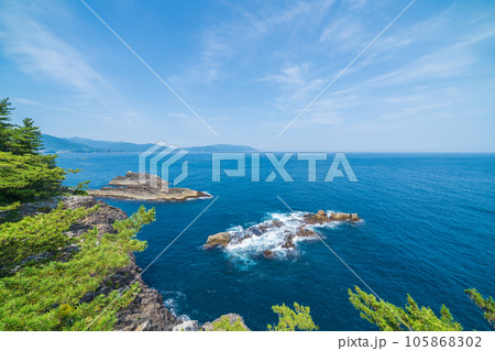 「岩手県」雷岩・乱曝谷展望台からの眺め　碁石海岸・大船渡 105868302