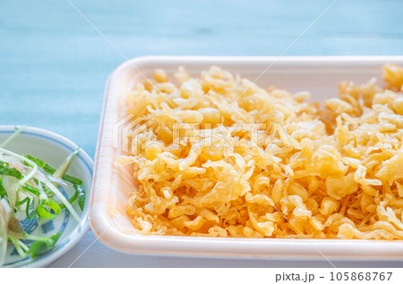 トッピングの天かす トッピングの天かす 105868767