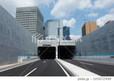 築地虎ノ門トンネル 環状2号線沿いの都市風景（東京都中央区） 105872499