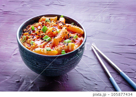 Rabokki, tteokbokki or topokki with ramen, Korean street food, spicy rice cakes 105877434