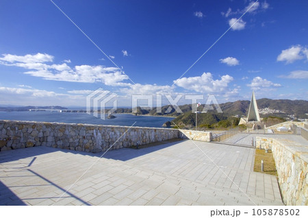 淡路島・若人の広場公園からみる鳴門海峡　 105878502