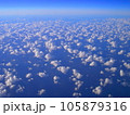 飛行機から見た空 105879316