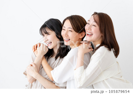 ミドル女性のビューティ 105879654