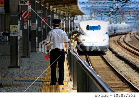 日本の大動脈を…安全ヨシ!! 東海道新幹線 N700S ～小田原駅にて 105887553