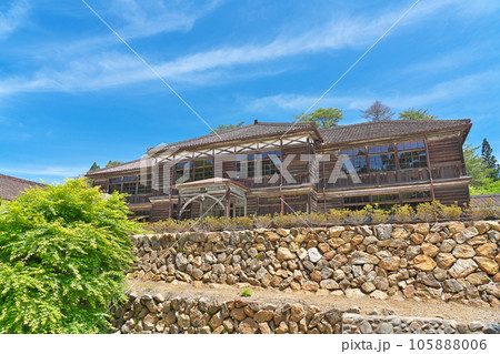 【吹屋ふるさと村 (旧吹屋小学校)】 岡山県高梁市成羽町吹屋 105888006