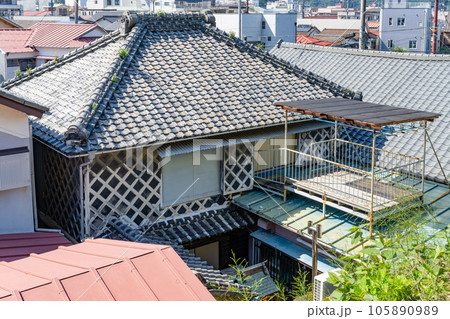 静岡県下田市　なまこ壁の住宅　ペリーロード 105890989