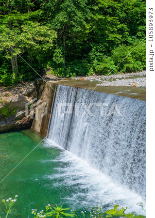 湯檜曽川 砂防ダム 真夏の風景 みなかみ町 湯檜曽川 砂防ダム 真夏の風景 みなかみ町 105893973