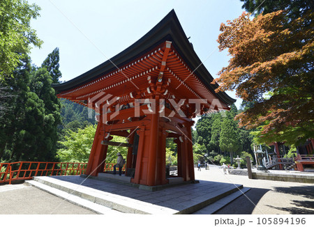比叡山延暦寺　大講堂の鐘楼　滋賀県大津市坂本 105894196