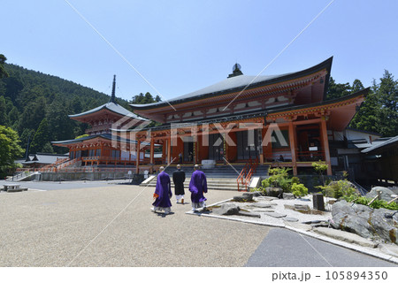 比叡山延暦寺 東塔と阿弥陀堂 滋賀県大津市坂本 比叡山延暦寺 東塔と阿弥陀堂 滋賀県大津市坂本 105894350