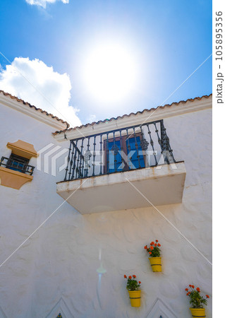 夏晴れの志摩地中海村 105895356