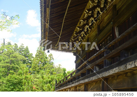 京都清涼寺本殿の出組-4 京都清涼寺本殿の出組-4 105895450