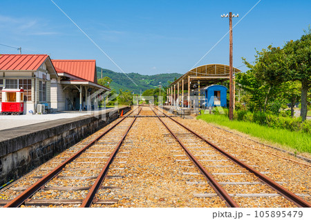 岡山県美咲町 旧片上鉄道 吉ヶ原駅構内 岡山県美咲町 旧片上鉄道 吉ヶ原駅構内 105895479