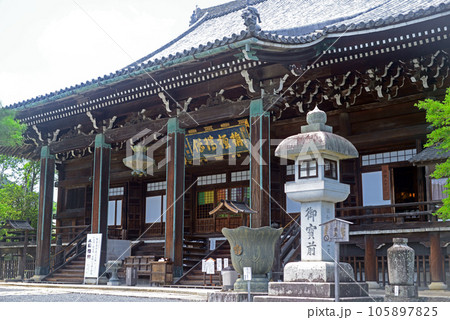 京都清涼寺本堂参拝 京都清涼寺本堂参拝 105897825