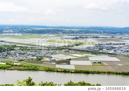 地方の田園風景 105898018