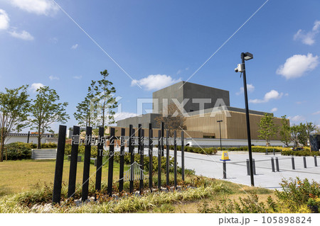 大阪・高槻市/高槻城公園芸術文化劇場(2023年8月6日撮影) 大阪・高槻市/高槻城公園芸術文化劇場(2023年8月6日撮影) 105898824