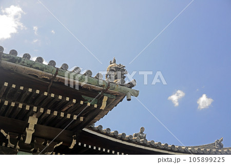 京都清涼寺本堂の獅子瓦 京都清涼寺本堂の獅子瓦 105899225