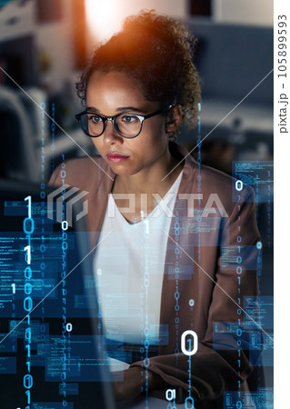 オフィスで仕事する女性とデジタルデータイメージ オフィスで仕事する女性とデジタルデータイメージ 105899593