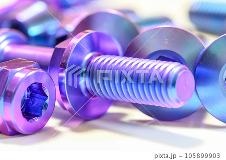 陽極酸化の発色が美しいチタン合金製のネジ 陽極酸化の発色が美しいチタン合金製のネジ 105899903