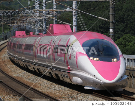ハローキティ新幹線 大津トンネルにて ハローキティ新幹線 大津トンネルにて 105902548