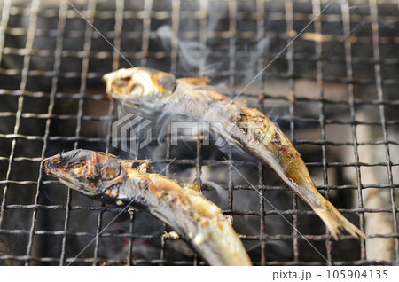 七輪で楽しむ食事 105904135