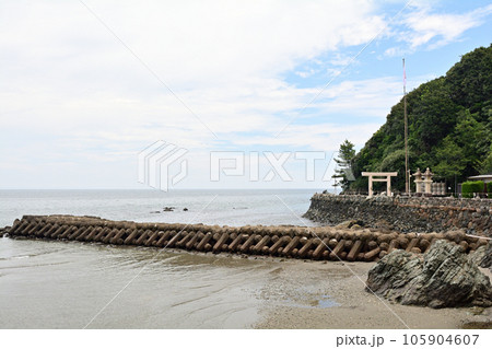 三重・伊勢　二見浦 105904607