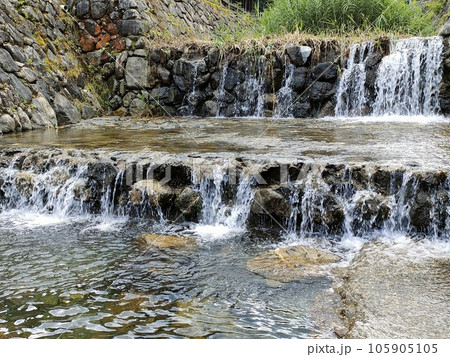 流れる川 流れる川 105905105