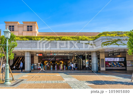 東京都大田区の都市風景　田園調布駅 105905880