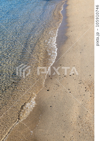 美しく透き通った水の海岸 美しく透き通った水の海岸 105910746