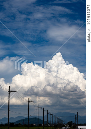 真夏の空と入道雲 真夏の空と入道雲 105911075