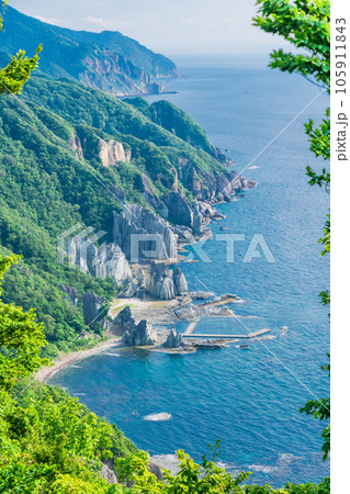 （青森県下北半島）仏ヶ浦展望台から見下ろす仏ヶ浦 105911843
