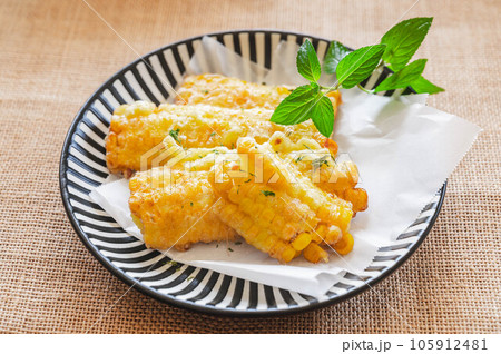 トウモロコシの天ぷら 105912481