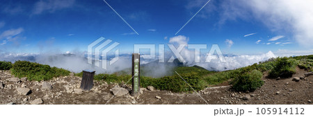 三本槍岳（那須）山頂からのパノラマ風景 105914112