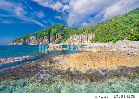 (青森県下北半島)夏の仏ヶ浦 (青森県下北半島)夏の仏ヶ浦 105914309