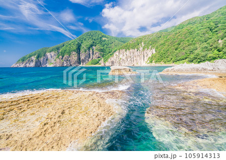 （青森県下北半島）夏の仏ヶ浦 105914313