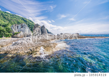 （青森県下北半島）夏の仏ヶ浦 105914319