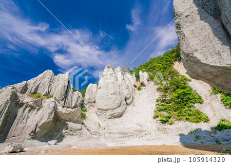 （青森県下北半島）夏の仏ヶ浦 105914329